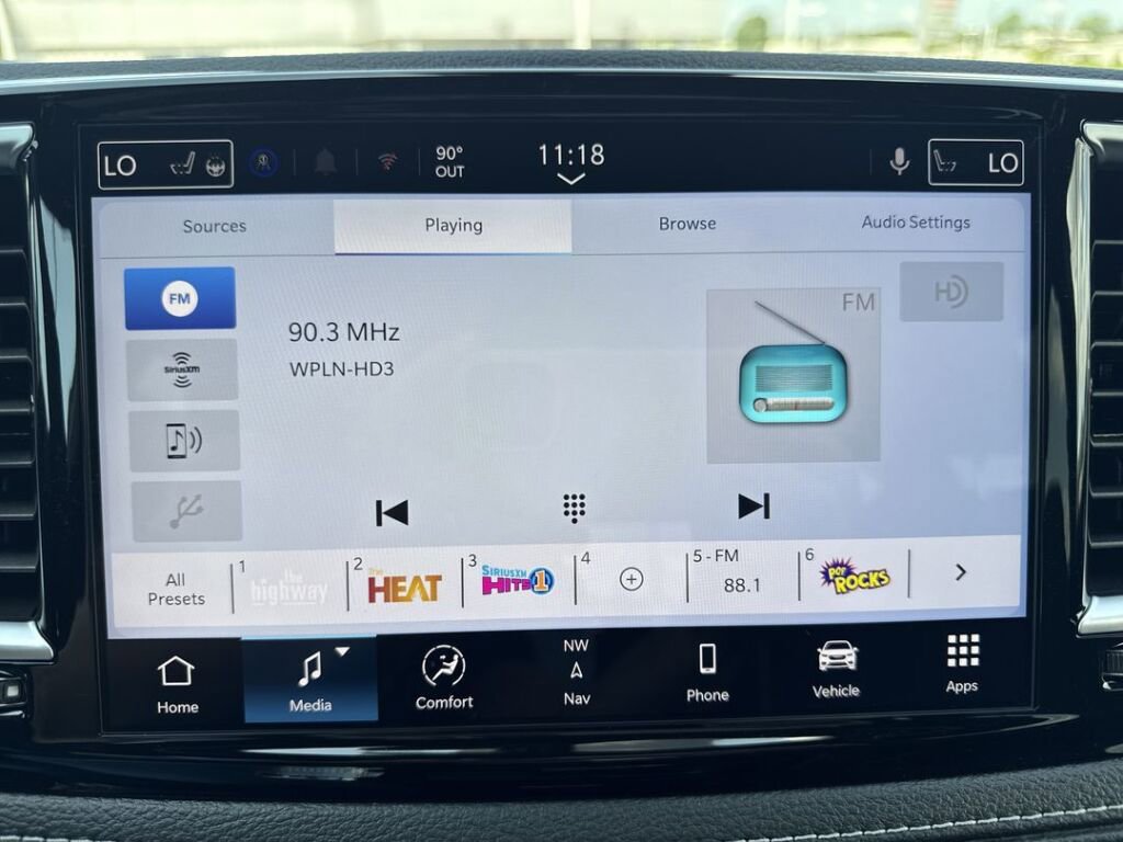 New 2026 Chrysler Pacifica Limited image 17