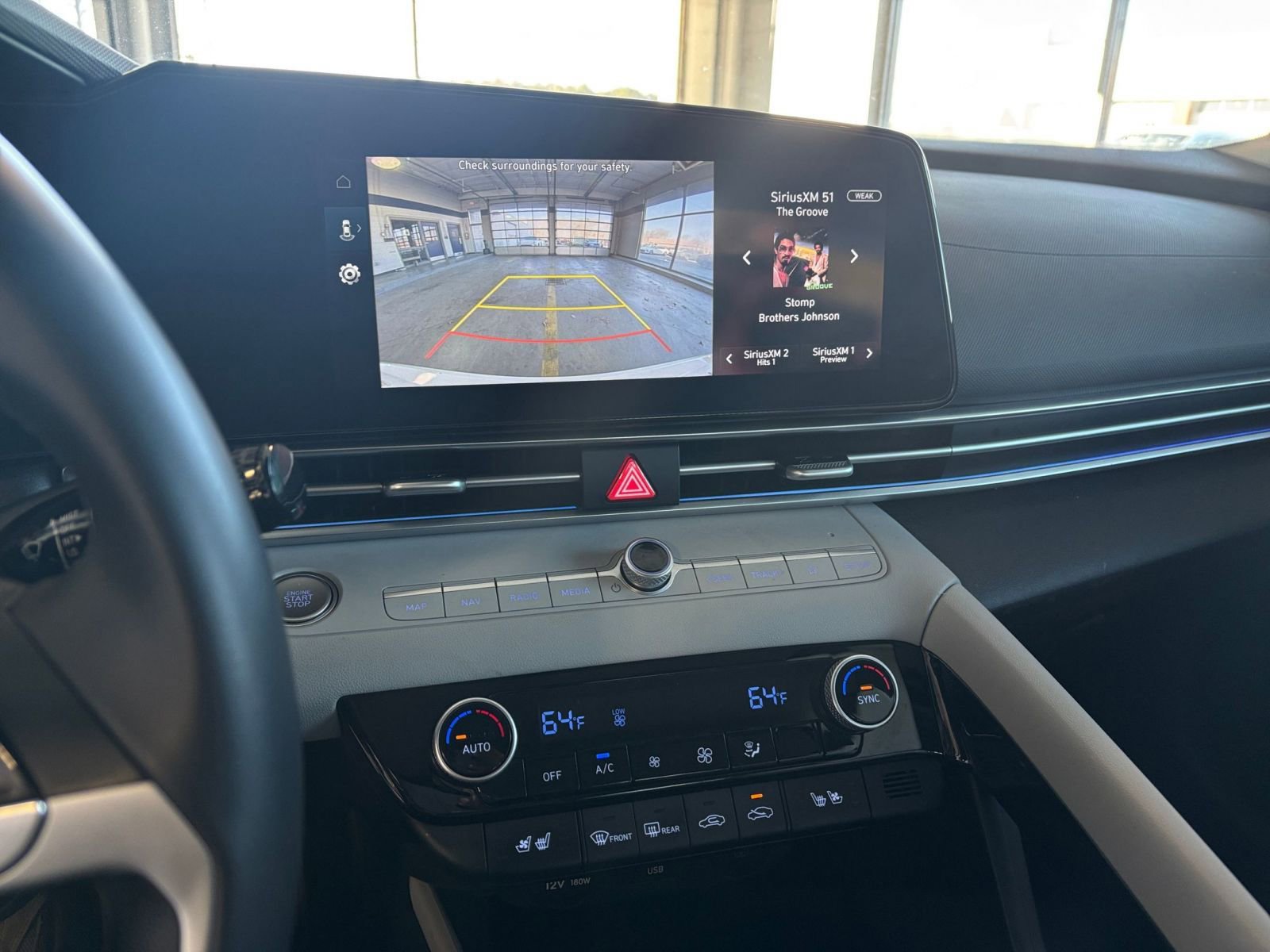 Used 2025 Hyundai Elantra Limited image 27