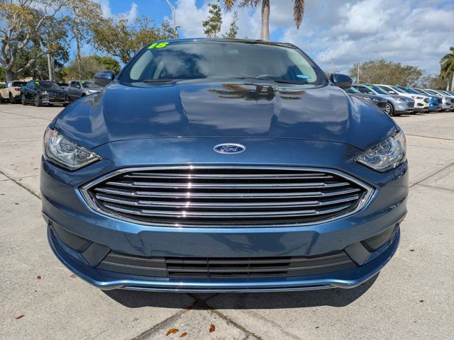 Used 2018 Ford Fusion SE w/ Fusion SE Technology Package image 8