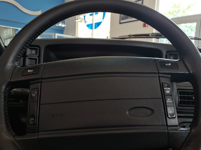 Used 1993 Ford Mustang LX RWD image 16