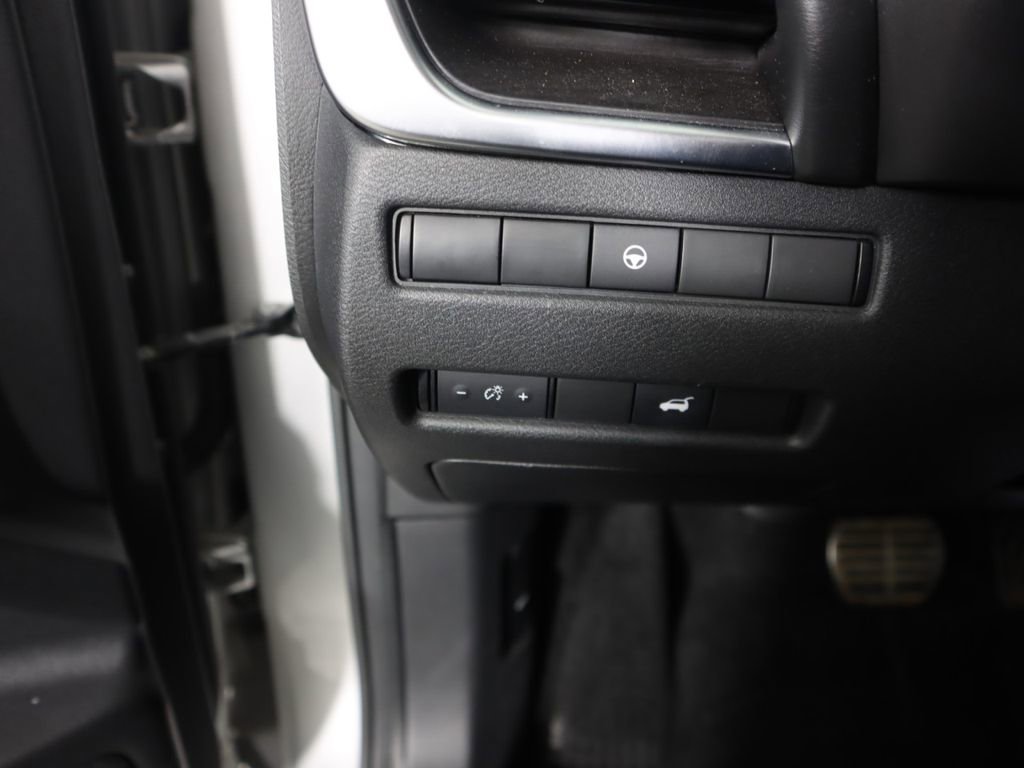 Used 2021 Nissan Rogue SL image 18