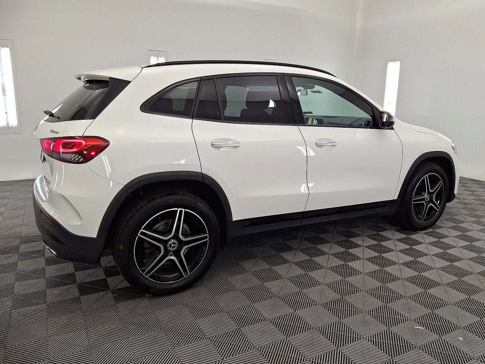 Used 2022 Mercedes-Benz GLA 250 4MATIC image 25