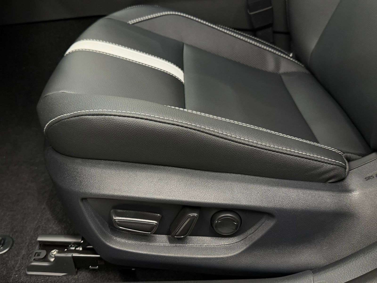 New 2026 Toyota Camry SE image 12