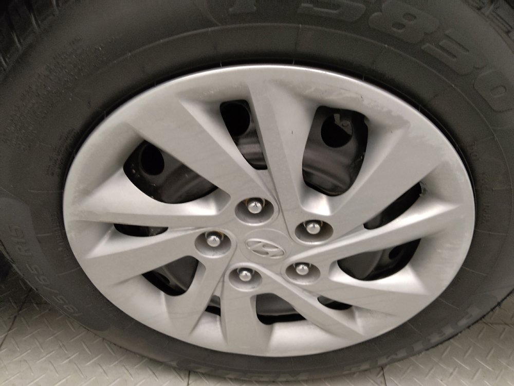 Used 2018 Hyundai Elantra SE w/ Cargo Package image 31