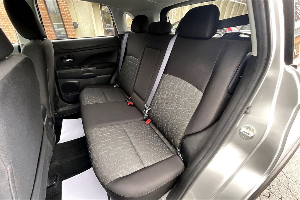 Used 2022 Mitsubishi Outlander Sport ES image 25