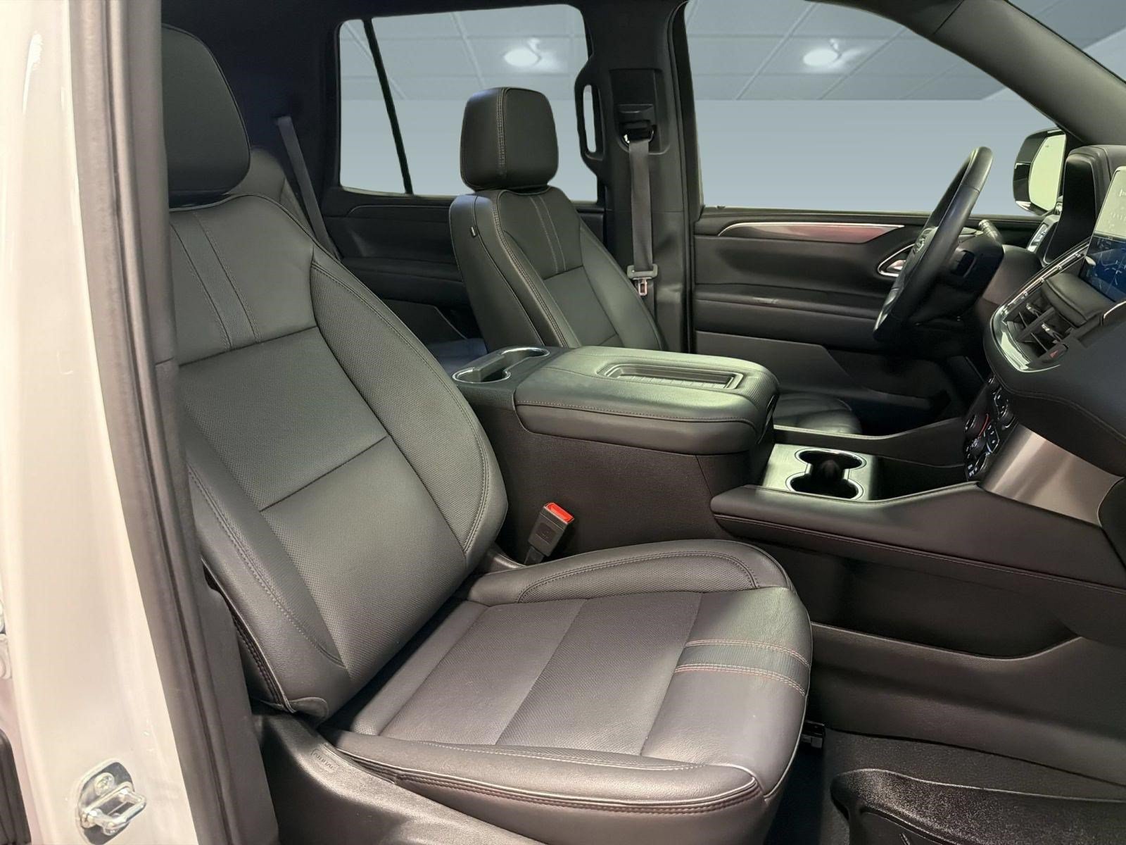 Used 2024 Chevrolet Tahoe RST w/ Luxury Package RWD image 24