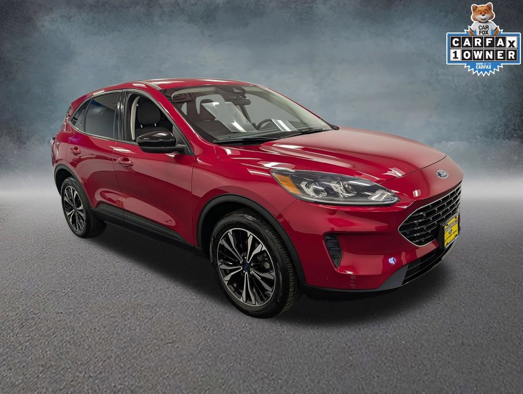 Used 2022 Ford Escape SE w/ SE Sport Appearance Package AWD/4WD image 3