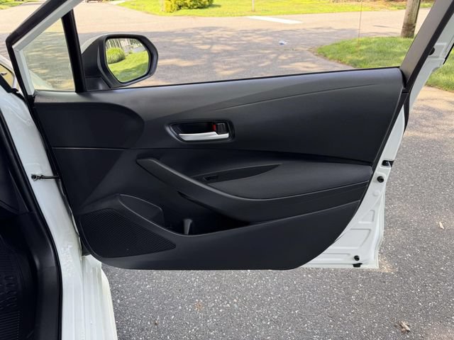 Used 2021 Toyota Corolla LE FWD image 13