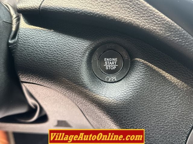 Used 2020 Jeep Cherokee Latitude Plus AWD/4WD image 24