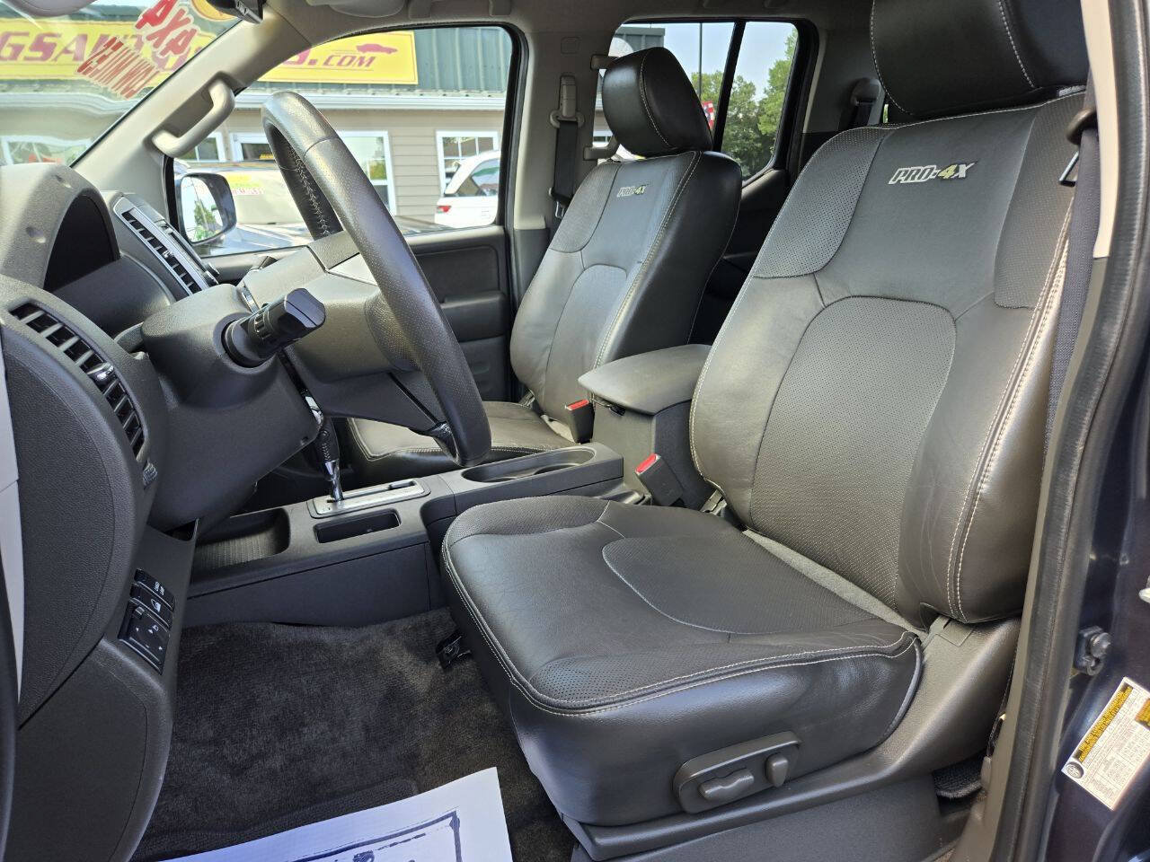 Used 2017 Nissan Frontier PRO-4X w/ Pro-4x Luxury Package AWD/4WD image 20