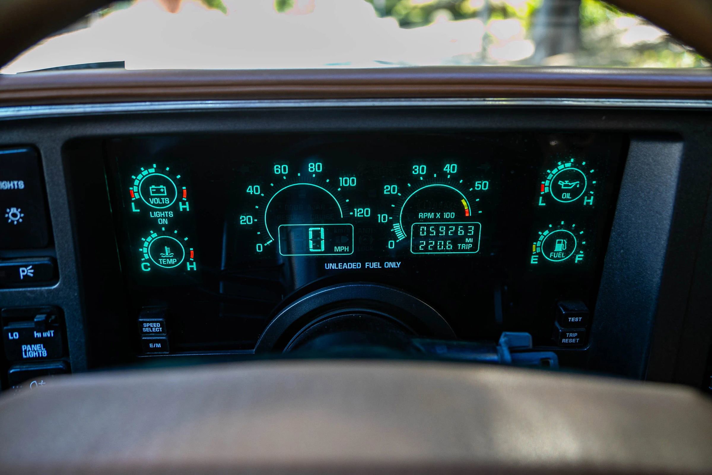 Used 1990 Buick Reatta Convertible FWD image 29