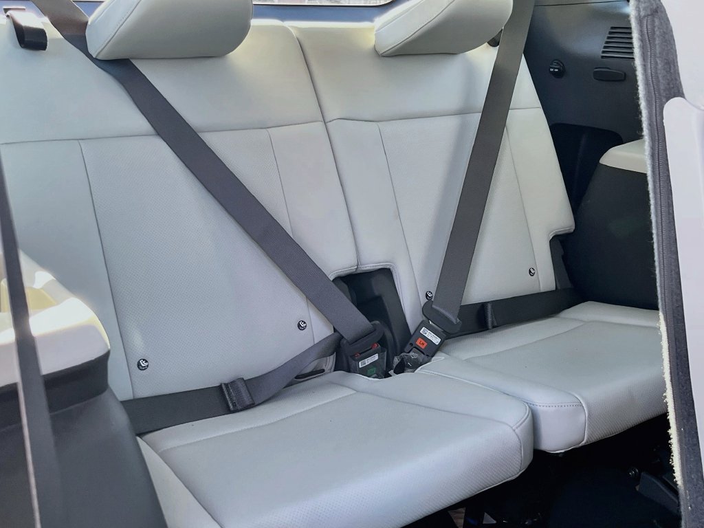 Used 2025 Hyundai Santa Fe SEL FWD image 25