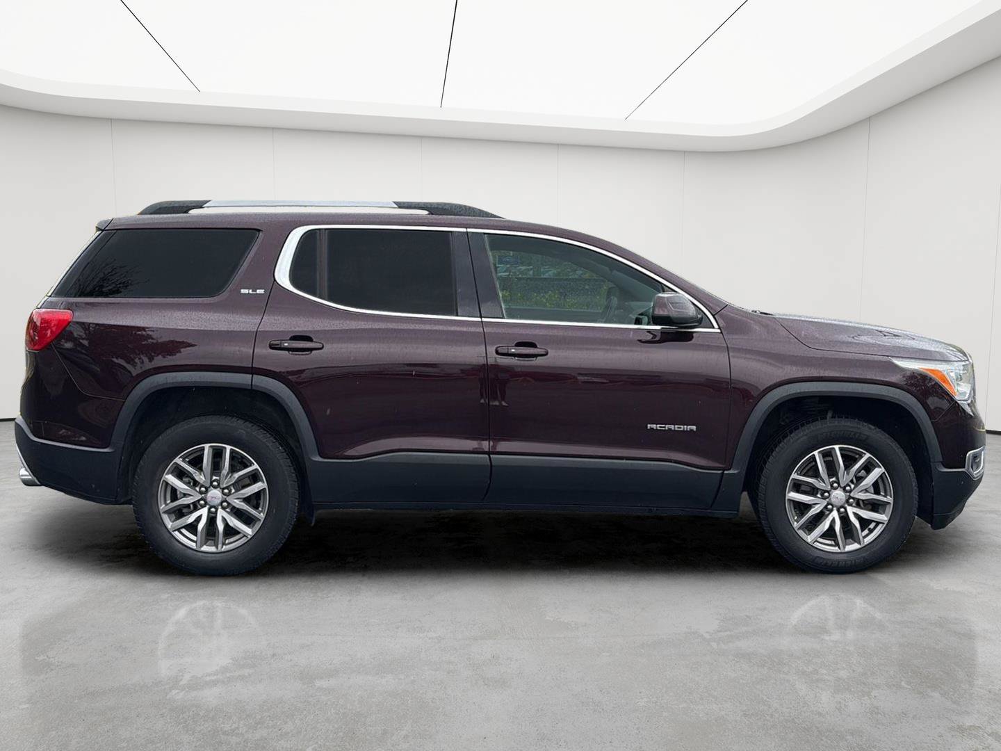 Used 2017 GMC Acadia SLE AWD/4WD image 13