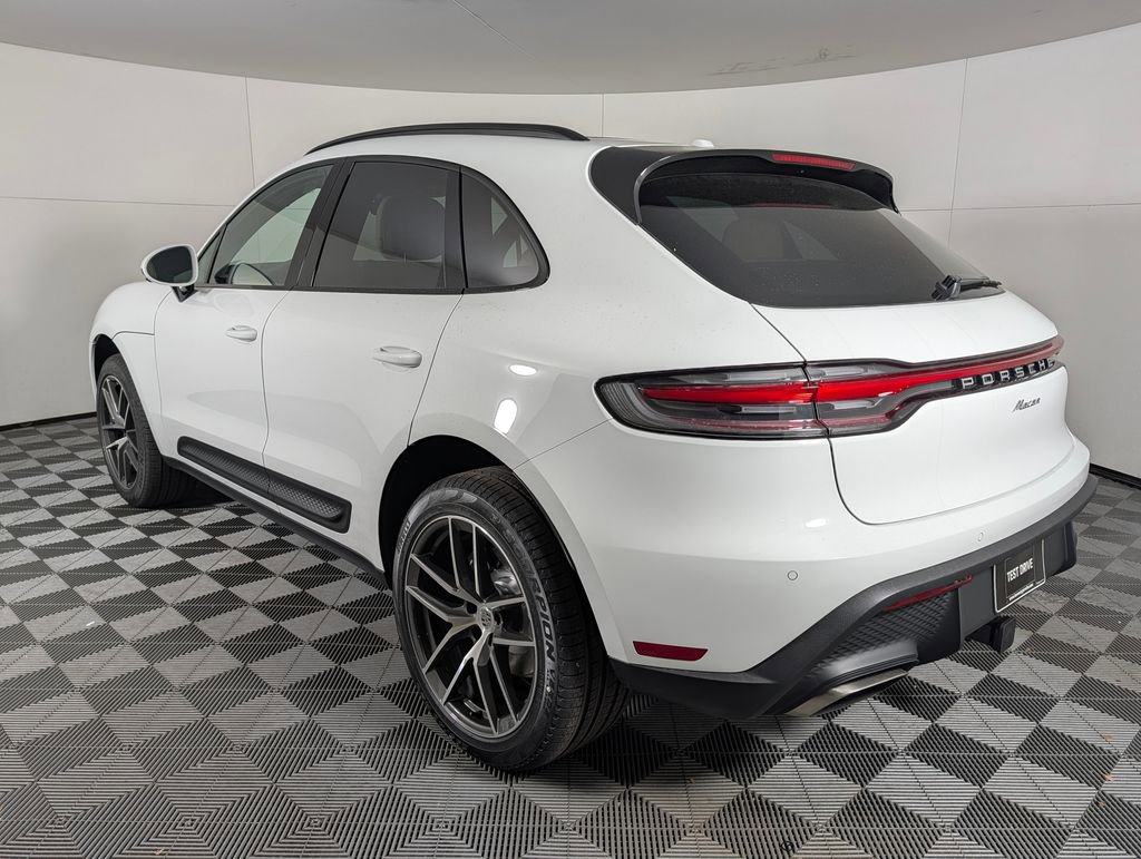 New 2026 Porsche Macan image 3