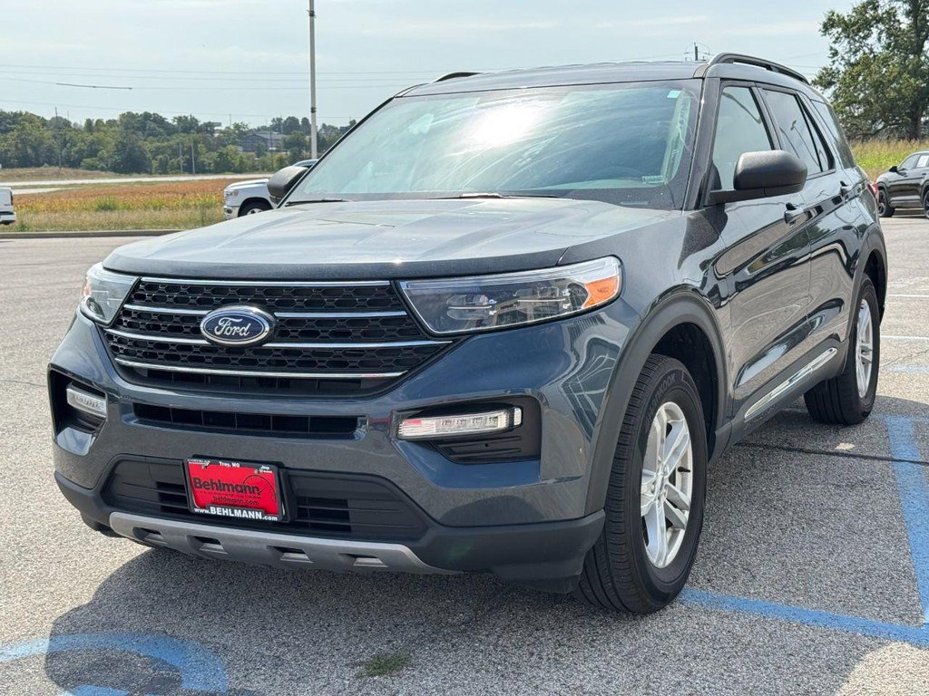 Used 2023 Ford Explorer XLT w/ Equipment Group 202A AWD/4WD image 11