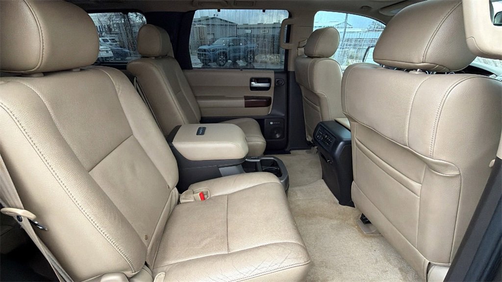 Used 2011 Toyota Sequoia Platinum image 45