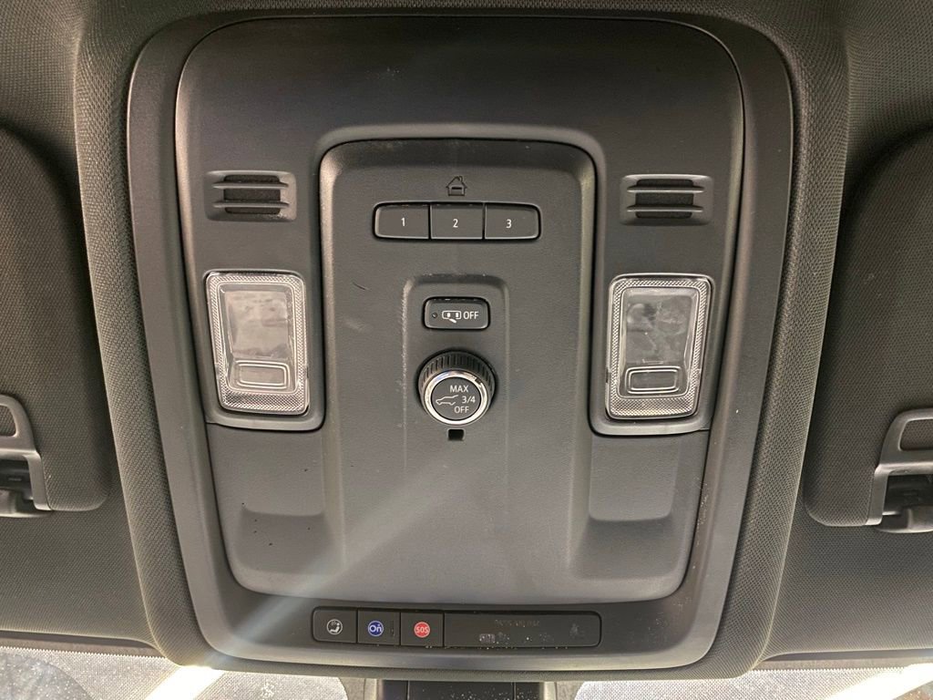 Used 2021 Chevrolet Suburban LT RWD image 34