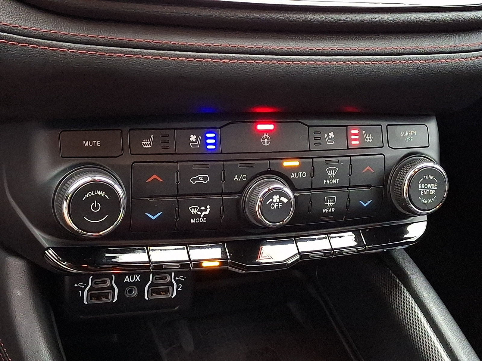 Used 2022 Dodge Durango R/T w/ Blacktop Package AWD/4WD image 17