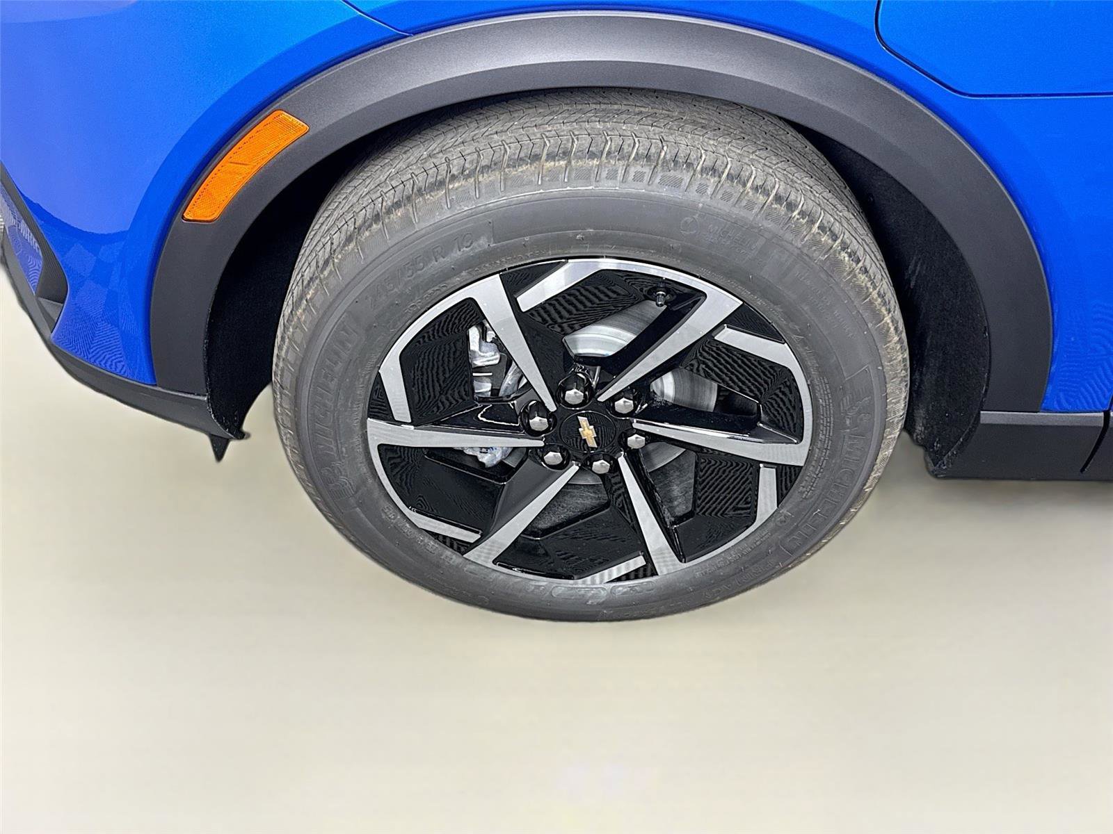 New 2026 Chevrolet Equinox EV LT image 24