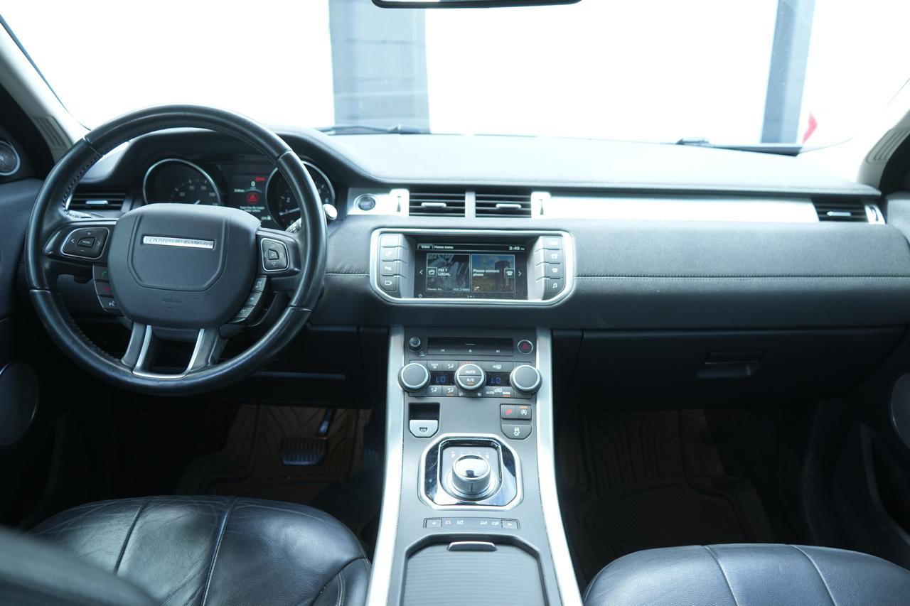 Used 2016 Land Rover Range Rover Evoque SE image 13