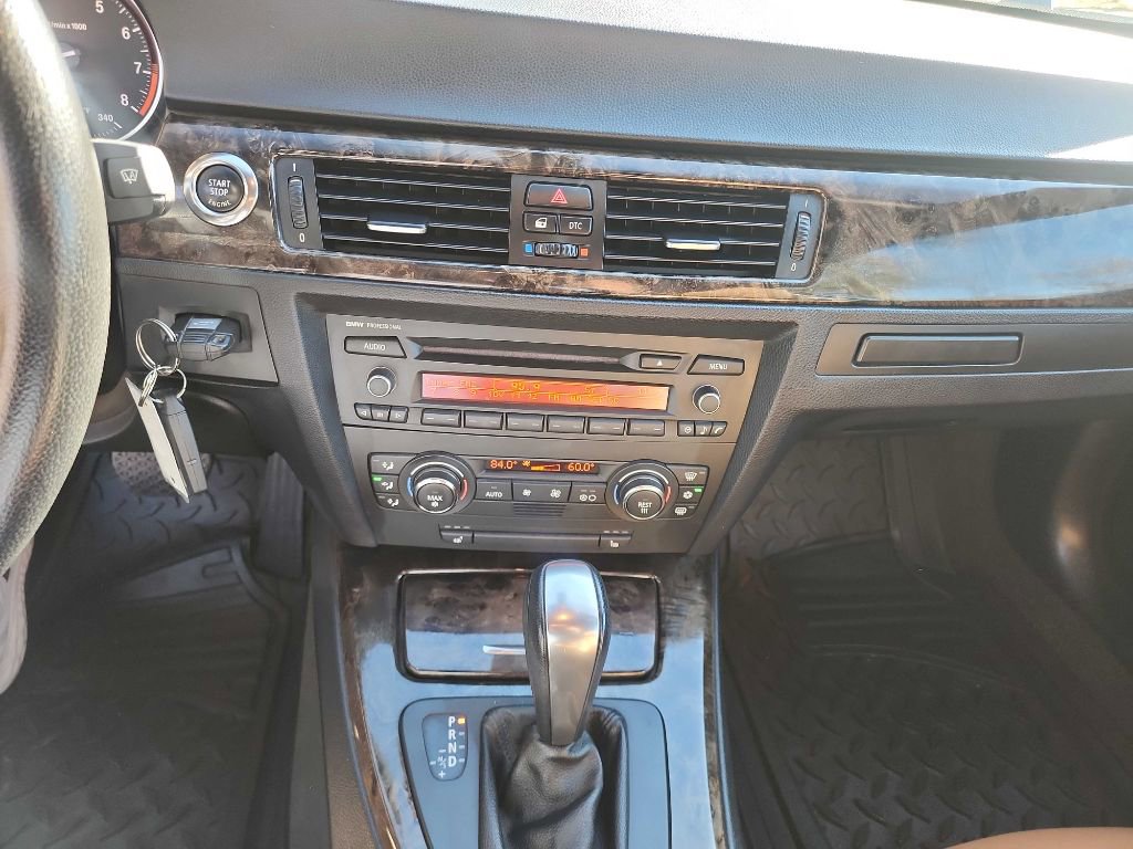 Used 2008 BMW 335i Convertible image 25