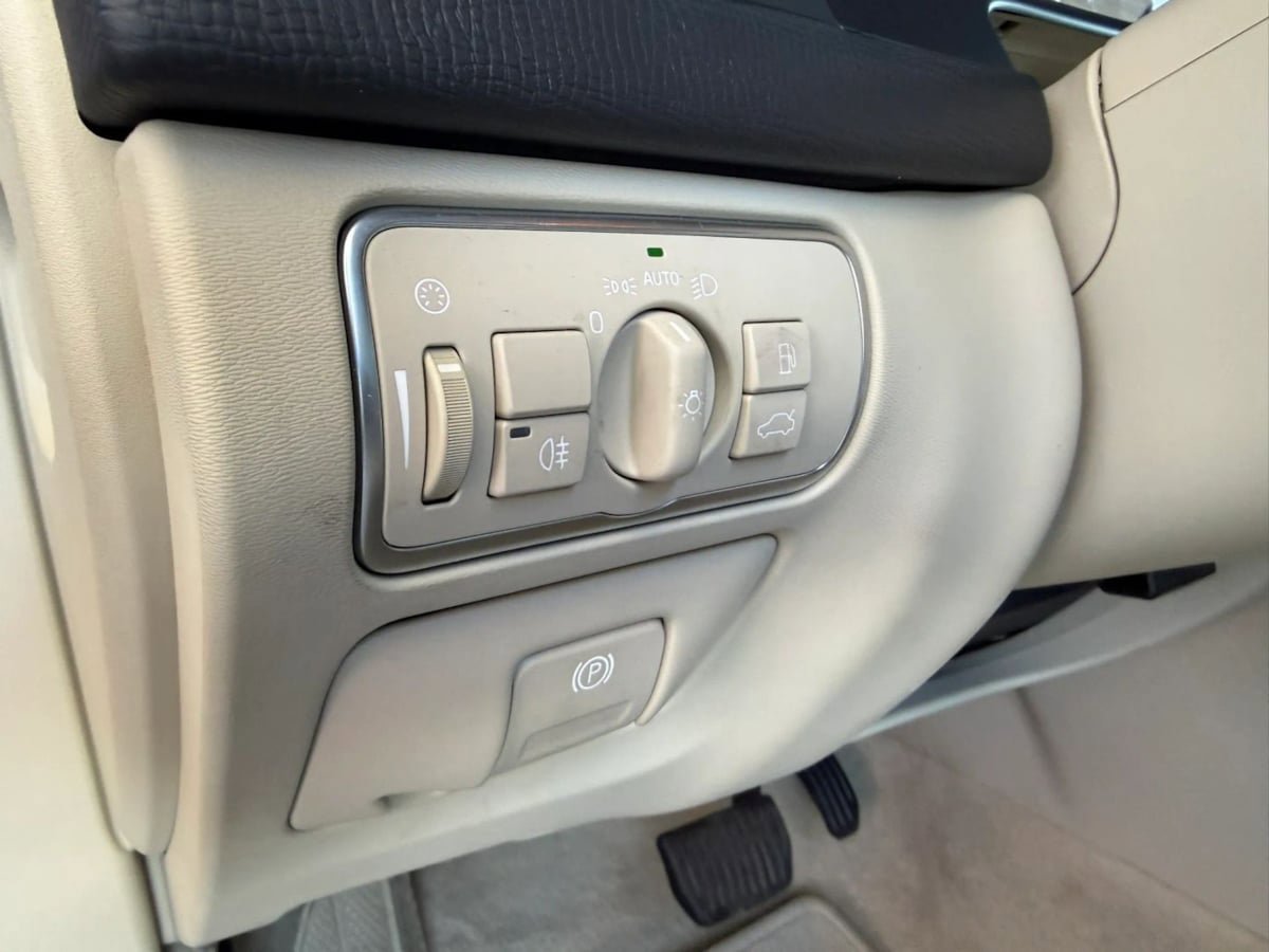 Used 2016 Volvo XC60 T5 Premier FWD image 38
