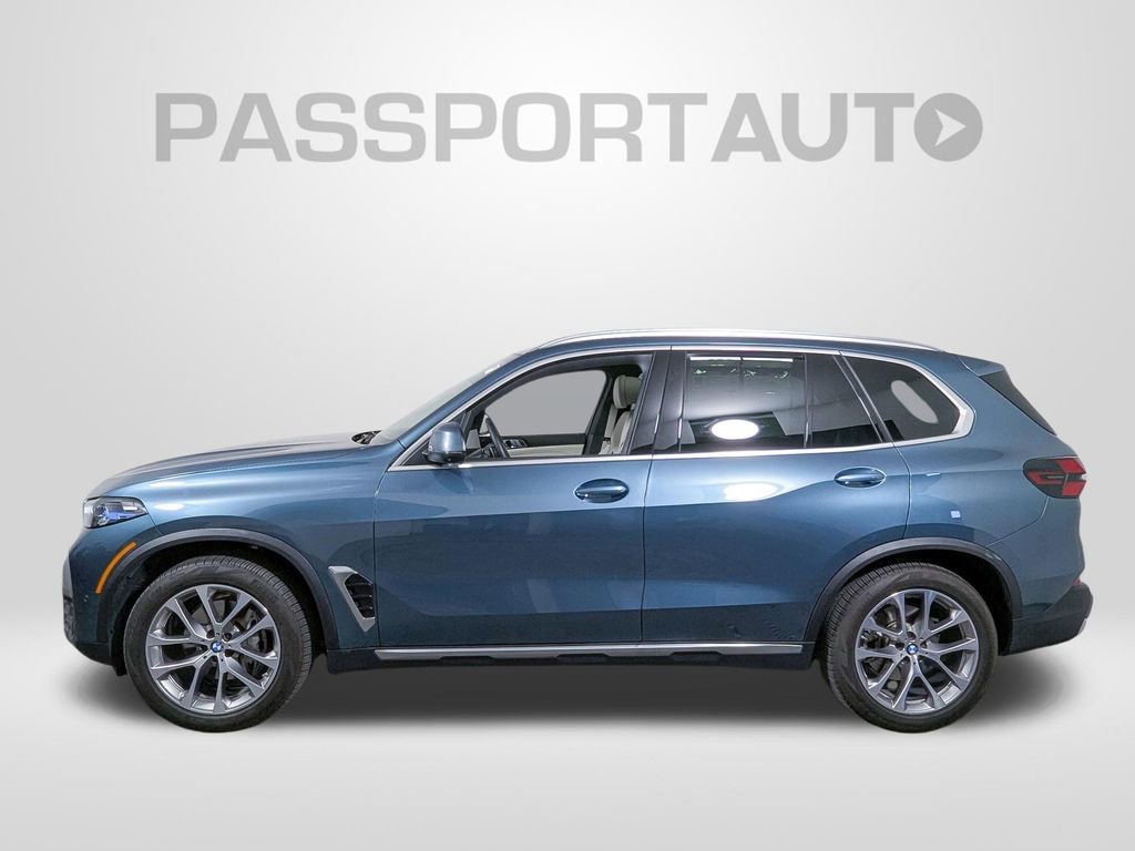 Certified 2024 BMW X5 xDrive40i w/ Premium Package AWD/4WD image 2