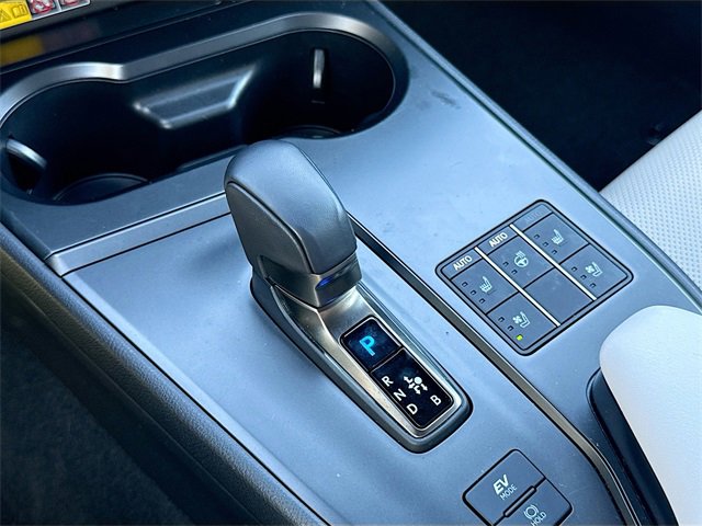 Used 2025 Lexus UX 300h FWD image 29