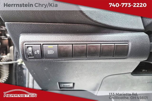 Used 2022 Toyota Corolla LE image 17