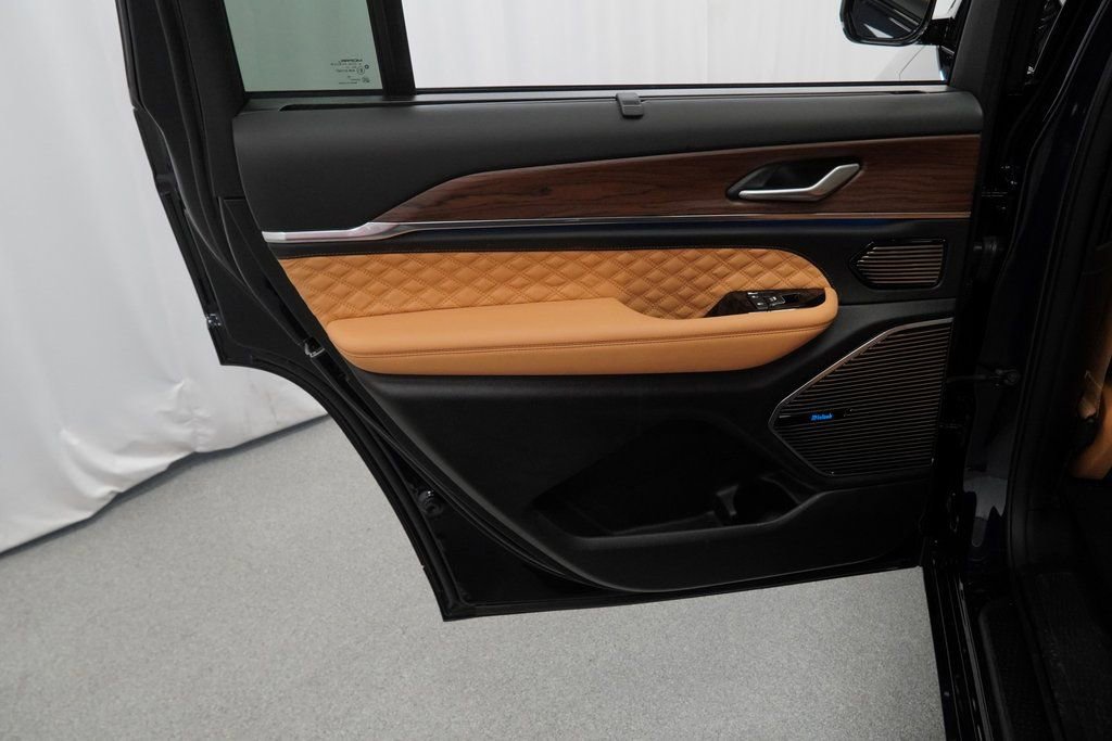 Certified 2024 Jeep Grand Cherokee L Summit w/ High Altitude Package image 44