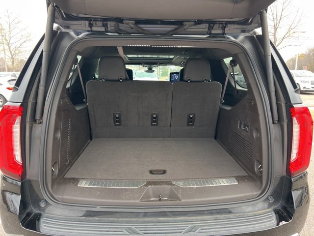 Used 2021 GMC Yukon XL Denali w/ Denali Premium Package image 6