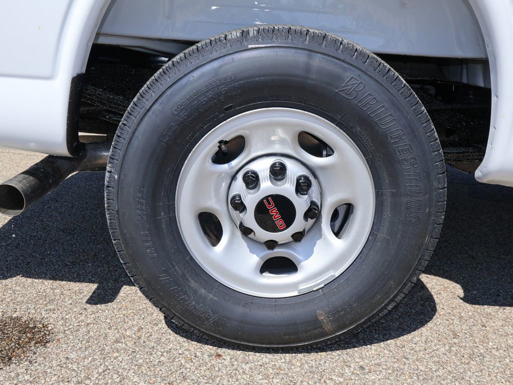 New 2026 GMC Savana 2500 image 24