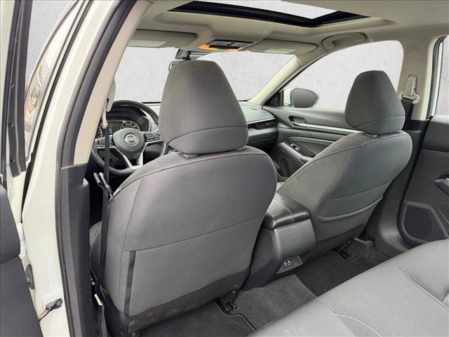 Used 2022 Nissan Altima 2.5 SV w/ SV Premium Package FWD image 18