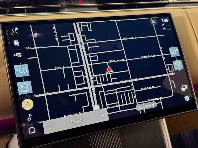 Used 2025 Land Rover Range Rover Long Wheelbase Autobiography image 16