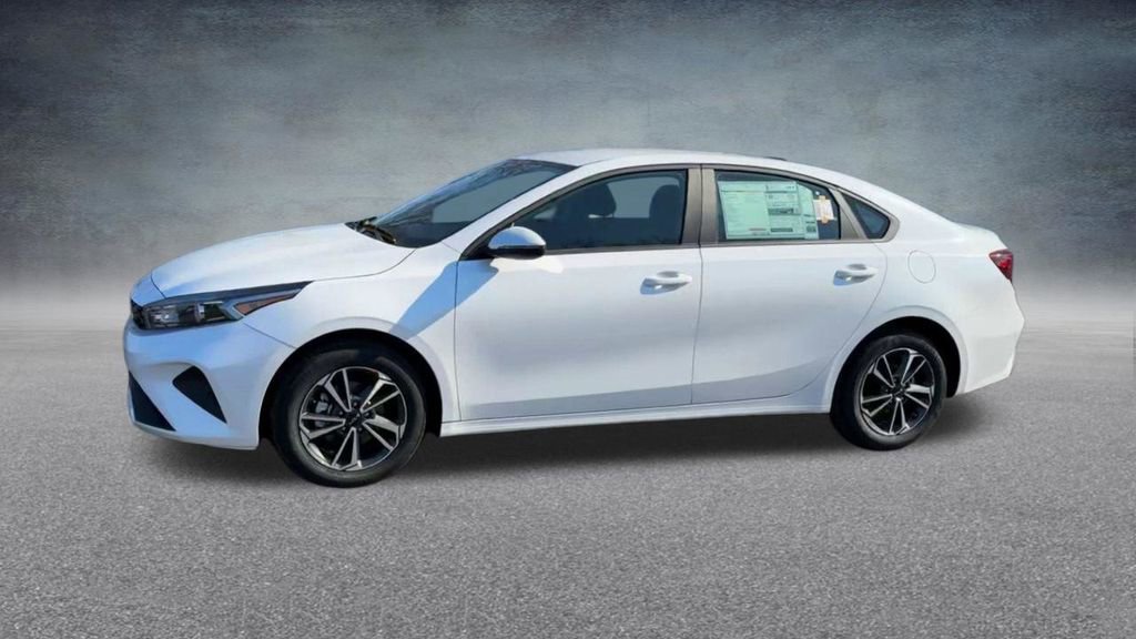 Used 2024 Kia Forte LXS w/ LXS Technology Package FWD image 10