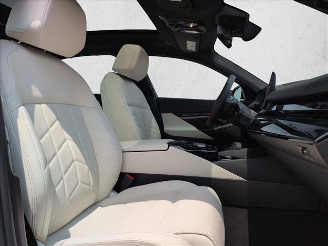 Used 2024 BMW i5 eDrive40i w/ Executive Package RWD image 23