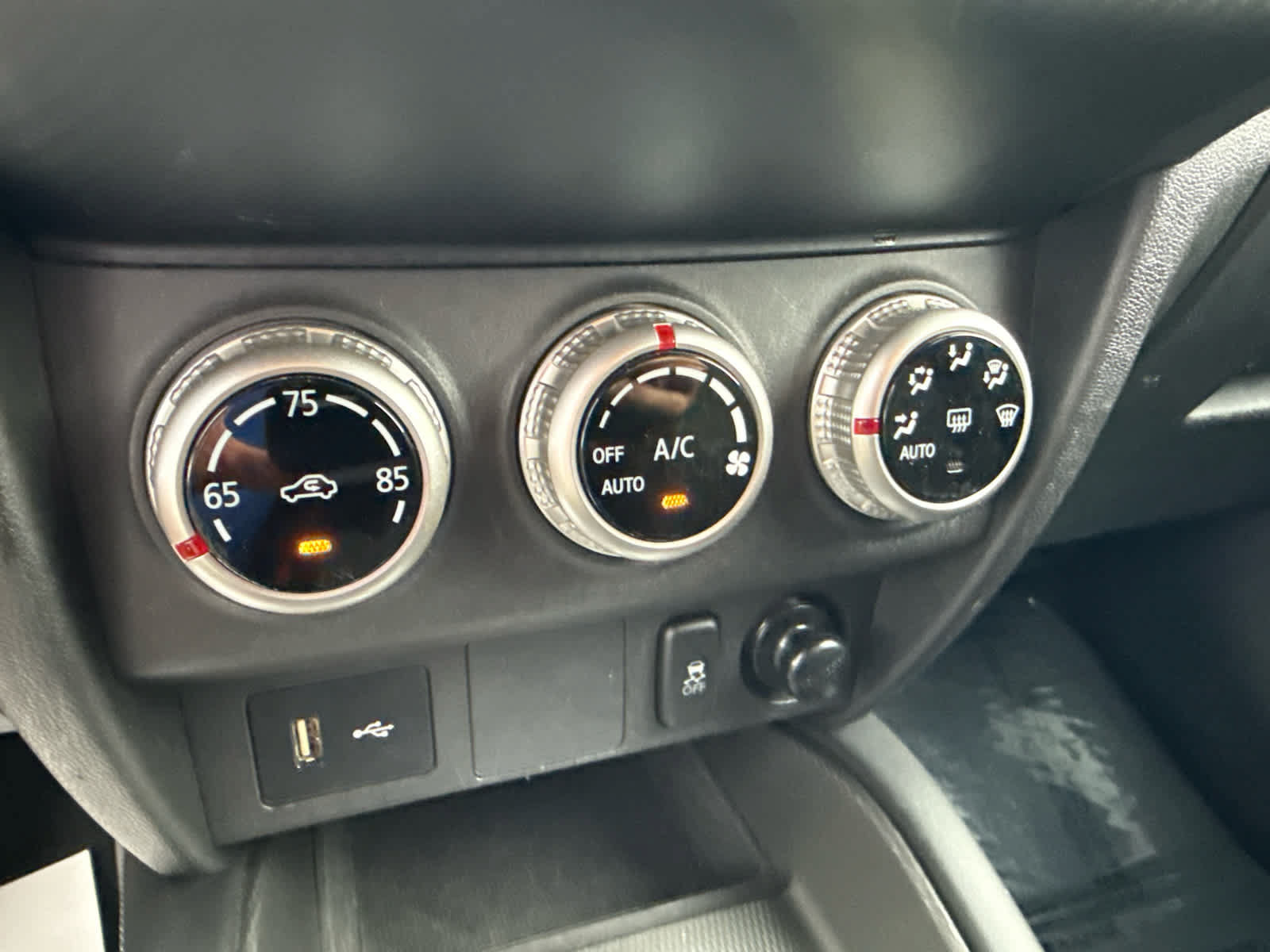 Used 2024 Mitsubishi Outlander Sport ES AWD/4WD image 17