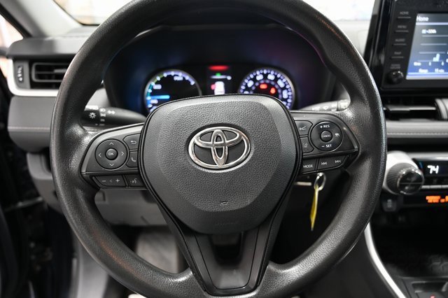 Used 2019 Toyota RAV4 LE image 21