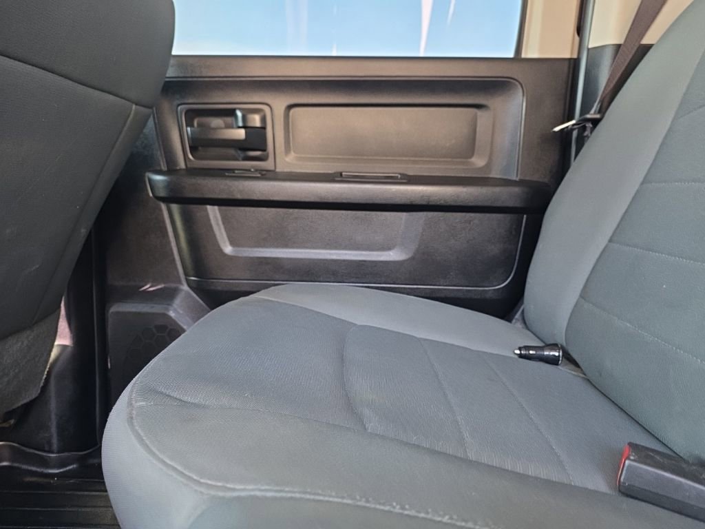 Used 2017 RAM 2500 Tradesman w/ Chrome Appearance Group AWD/4WD image 11