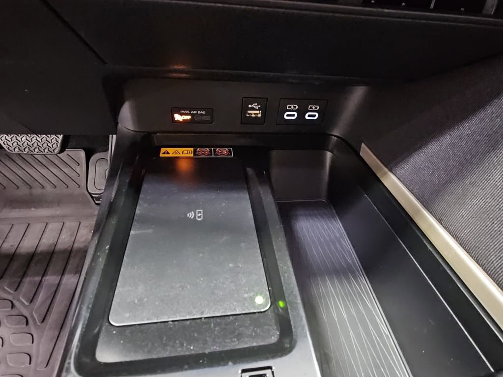 Used 2025 Toyota Camry LE FWD image 16