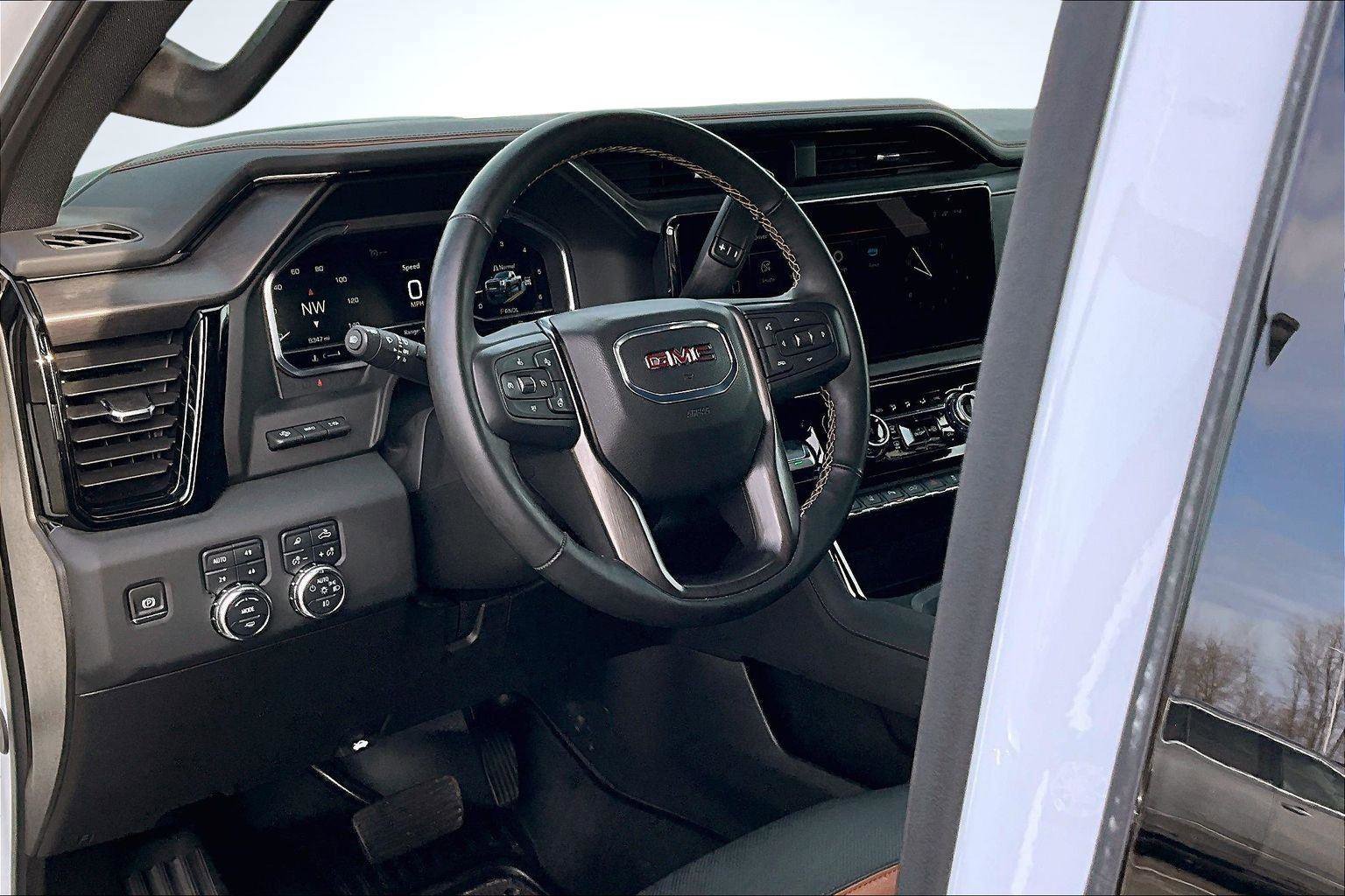 Used 2025 GMC Sierra 3500 AT4 w/ AT4 Premium Plus Package image 16