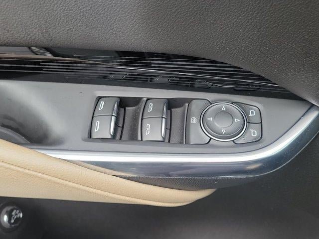 Certified 2024 Cadillac XT4 Luxury FWD image 13