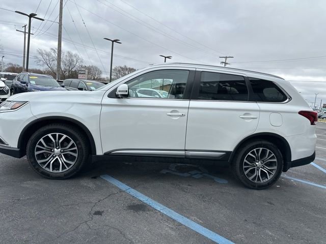 Used 2018 Mitsubishi Outlander SEL image 23