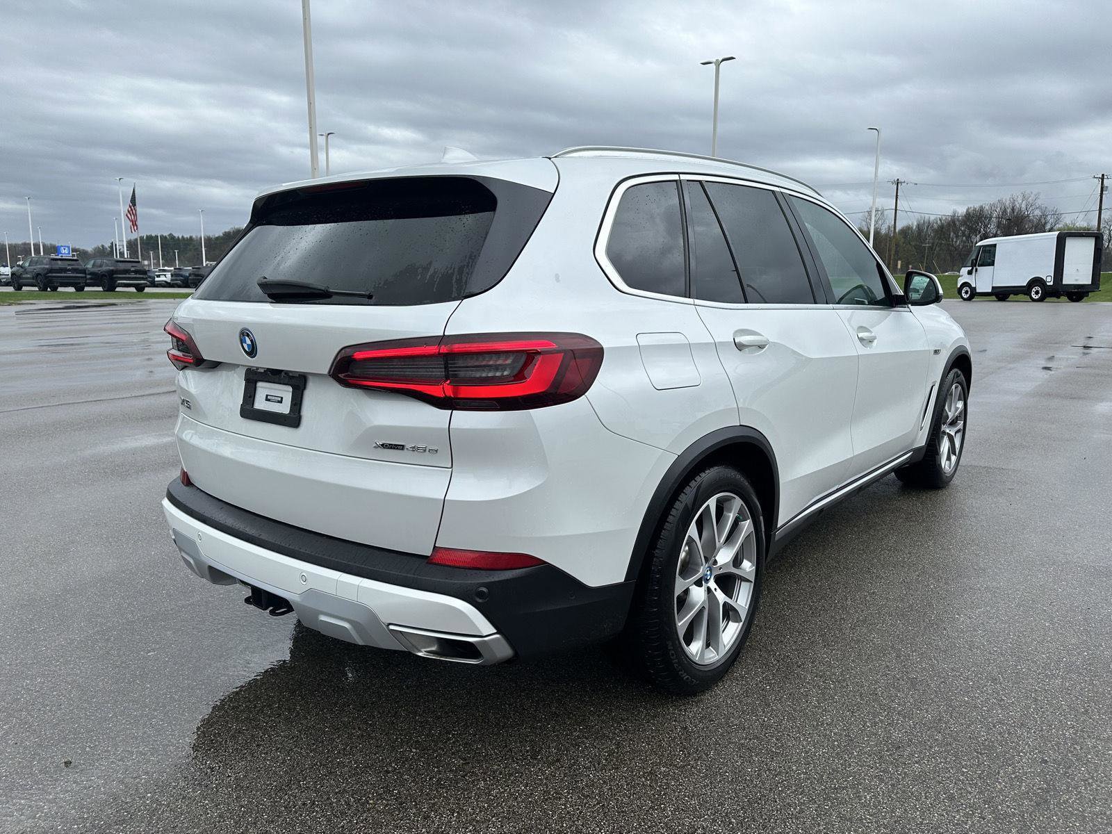 Used 2023 BMW X5 xDrive45e w/ Climate Comfort Package image 9