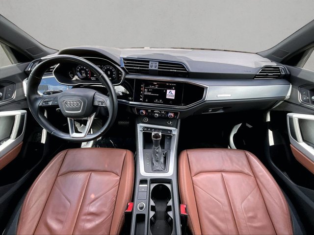 Used 2022 Audi Q3 2.0T Premium w/ Convenience Package AWD/4WD image 16