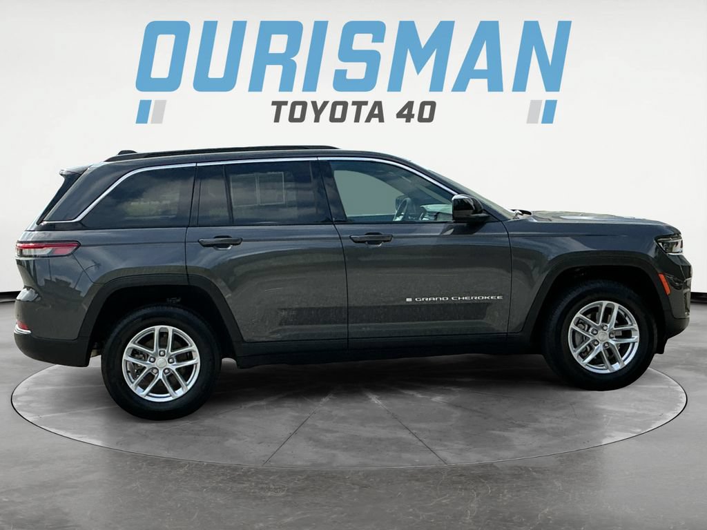 Used 2025 Jeep Grand Cherokee Laredo X AWD/4WD image 8