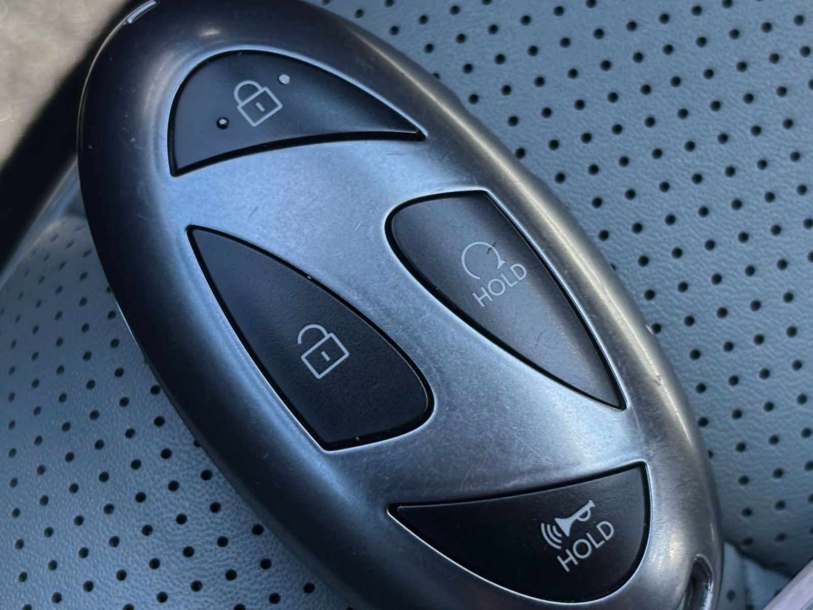 Used 2025 Hyundai Elantra Limited FWD image 25