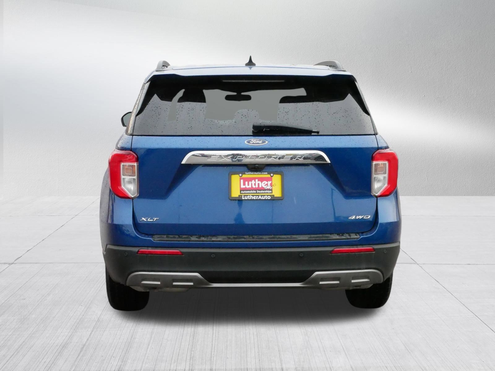 Used 2022 Ford Explorer XLT image 6