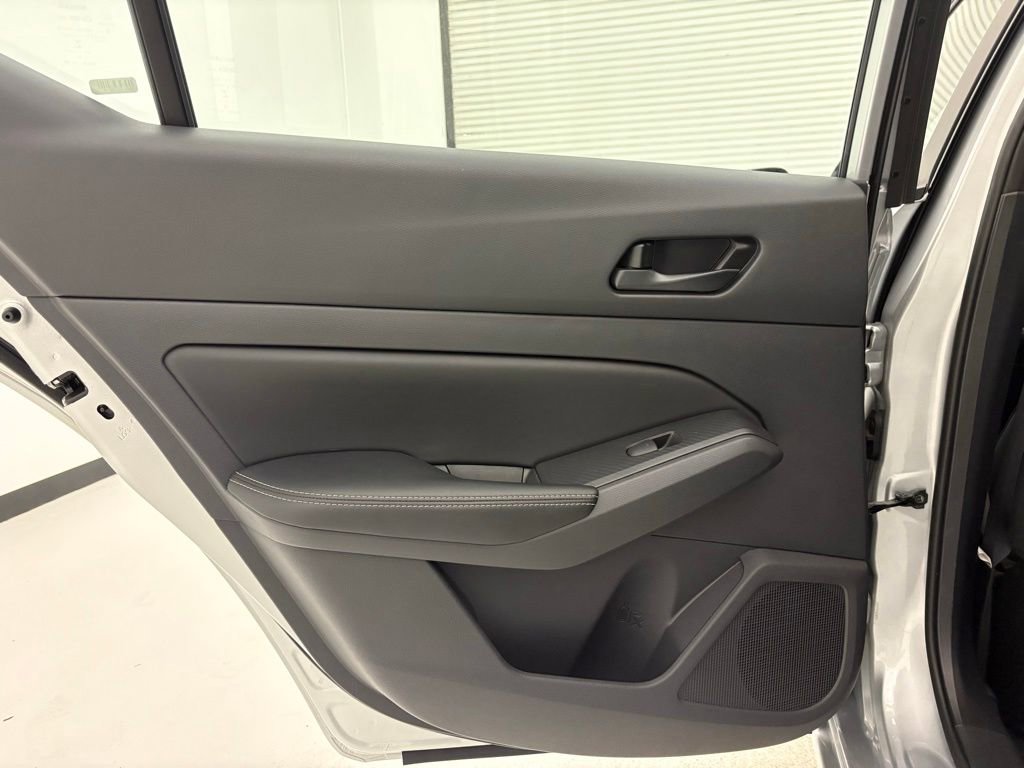 Used 2025 Nissan Altima 2.5 SV FWD image 27