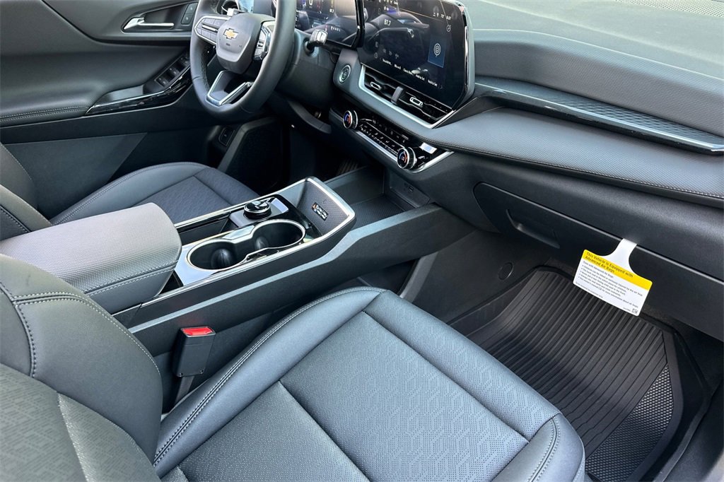 New 2026 Chevrolet Equinox LT w/ Convenience Package II image 17